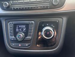 2022 LDV
                G10 +