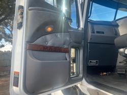 2018 Mack
Superliner 131 Ton Rated Mack Superliner 6x4 prime mover