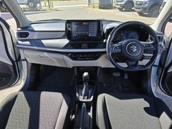 2025 Suzuki Swift Hybrid UZ Pure White