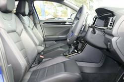 2025 Volkswagen
T-Roc R