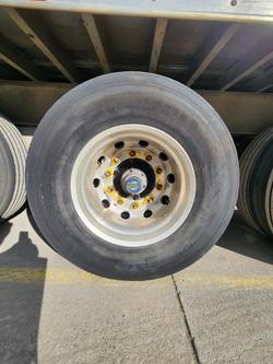 2007 Maxi Trans 24P Dry Freight Van Red