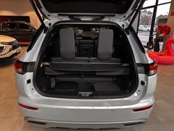 2024 Mitsubishi Outlander PHEV Exceed