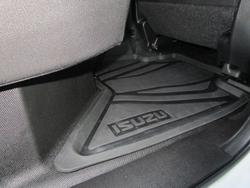2025 Isuzu
                D-MAX LS-M