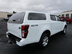 2025 Isuzu
                D-MAX LS-M