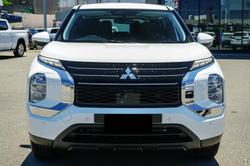 2024 Mitsubishi Outlander ES ZM MY24 White