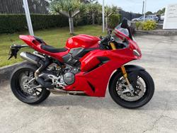 2025 Ducati Panigale V2 S Panigale Red