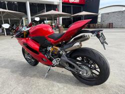 2025 Ducati Panigale V2 S Panigale Red