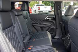 2025 Mitsubishi Outlander PHEV Exceed