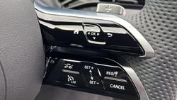 2025 Mercedes-Benz
C-Class C350 e