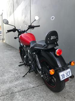 2022 Royal Enfield
Meteor 350 Fireball