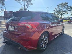 2020 Ford
Focus ST-Line
