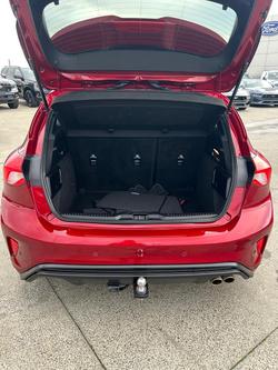 2020 Ford
Focus ST-Line