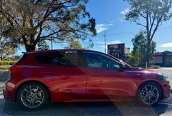 2020 Ford
Focus ST-Line