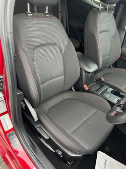2020 Ford
Focus ST-Line
