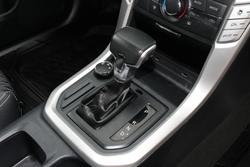 2021 LDV T60 PRO SK8C 4X4 Dual Range Blanc White