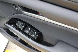 2025 Mazda
3 G20 Pure