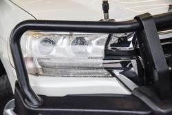 2019 Toyota Landcruiser GXL VDJ200R 4X4 Dual Range Glacier White