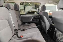 2019 Toyota Landcruiser GXL VDJ200R 4X4 Dual Range Glacier White