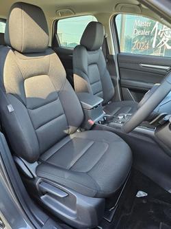 2025 Mazda
CX-5 G25 Maxx Sport