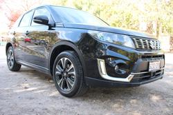 2022 Suzuki
                Vitara Turbo