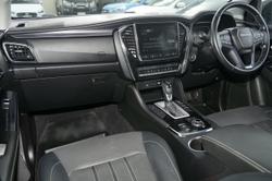 2023 Isuzu
MU-X LS-T