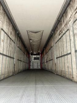 2010 Maxitrans St3 34 Pallet Sd Refrigerated Curtain Sider