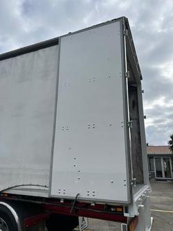 2010 Maxitrans St3 34 Pallet Sd Refrigerated Curtain Sider