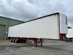 2010 Maxitrans St3 34 Pallet Sd Refrigerated Curtain Sider