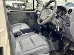 2018 Toyota Landcruiser Workmate VDJ79R 4X4 Dual Range French Vanilla