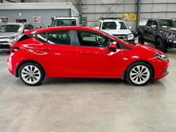 2018 Holden Astra R BK MY18.5 Absolute Red
