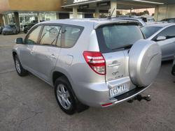 2011 Toyota
RAV4 CV