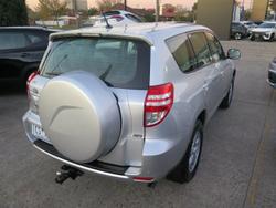 2011 Toyota
RAV4 CV