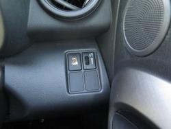 2011 Toyota
RAV4 CV