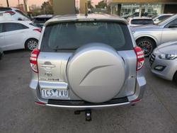 2011 Toyota
RAV4 CV