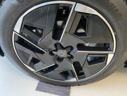 2024 Peugeot 408 GT Premium Hybrid P54 MY25 Okenite White