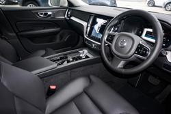 2024 Volvo V60 Cross Country Ultra B5 Bright