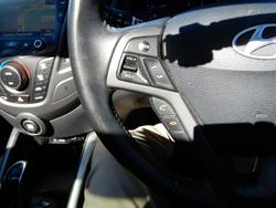 2014 Hyundai Veloster SR Turbo FS3 Veloster Red