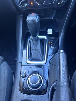2017 Mazda
                3 Maxx