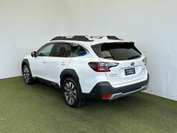 2025 Subaru
Outback AWD Touring