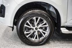 2025 Isuzu D-MAX LS-U+