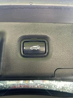 2019 Hyundai
                Santa Fe Highlander