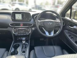 2019 Hyundai
                Santa Fe Highlander