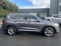 2019 Hyundai
                Santa Fe Highlander