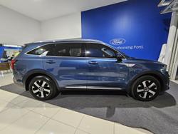 2020 Kia
                Sorento Sport