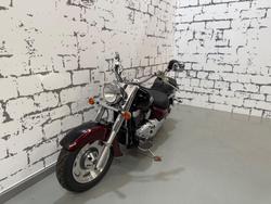 2000 Suzuki Intruder 1500LC (VL1500) Intruder Red