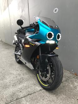 2025 CFMOTO 500 SR Voom