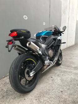 2025 CFMOTO 500 SR Voom