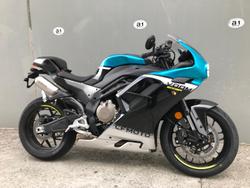 2025 CFMOTO 500 SR Voom