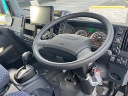 2025 Isuzu
NLR 45-150