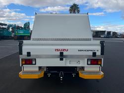 2025 Isuzu
NLR 45-150